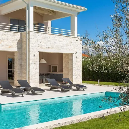 Florence By Ilc-istria Luxury Collection Villa Brtonigla